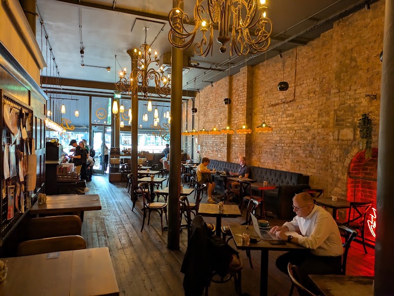 200 Degrees Coffee Shop & Barista School